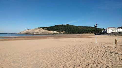 PLAYA Y SERVICIOS
